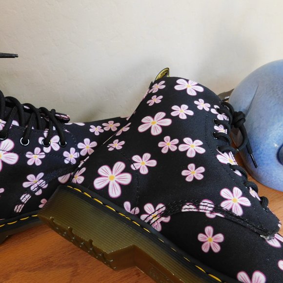 Dr Doc Martens Page Meadow pink cherry blossom floral canvas festival boots NWOT - Picture 16 of 16